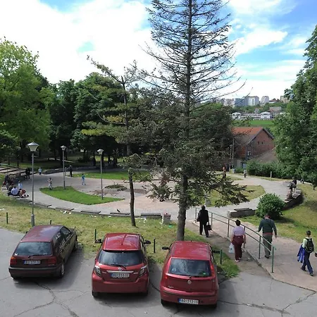 Daca Stan Na Dan 아파트 베오그라드