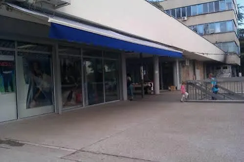 Daca Stan Na Dan Apartamento *